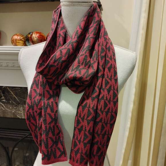 MICHAEL MICHAEL KORS MK LOGO SCRAF, RED/GRAY O/S - Picture 2 of 5